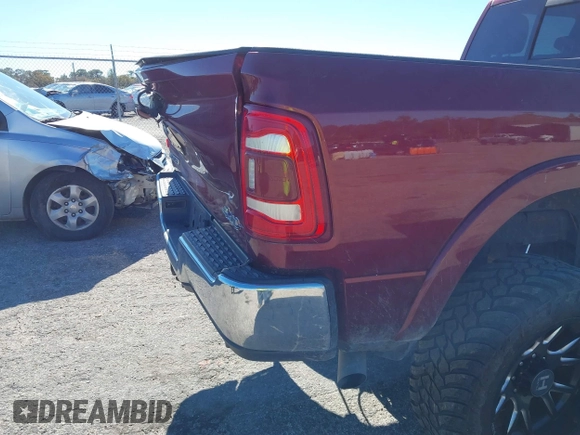 2019 Ram 2500 Laramie with VIN 3C6UR5FL1KG537617, listed as a IAAI auction lot 41076191 with 82,818 mi miles. Bid and sale history available at carsss.com. Image 15.