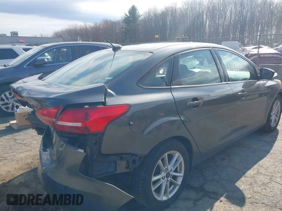 2018 Ford Focus SE with VIN 1FADP3F25JL306401, listed as a IAAI auction lot 41914390 with 84,106 mi miles. Bid and sale history available at carsss.com. Image 4.
