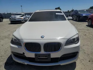 2012 BMW 7 Series 750Li with VIN WBAKB8C50CDX21017, listed as a Copart auction lot 61615935 with 110,600 mi miles and Clean title. Bid and sale history available at DreamBid. Image 5.