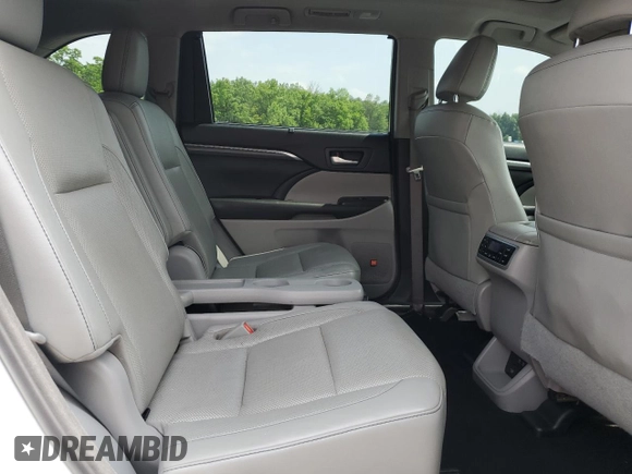 2017 Toyota Highlander Limited with VIN 5TDDZRFH8HS382957, listed as a Copart auction lot 60413645 with 126,294 mi miles and Salvage title. Bid and sale history available at DreamBid. Image 11.