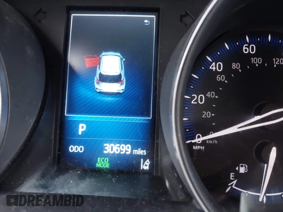 2018 Toyota C-HR XLE with VIN JTNKHMBX5J1011568, listed as a IAAI auction lot 42043867 with 30,699 mi miles. Bid and sale history available at carsss.com. Image 7.