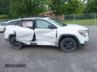2023 GMC Terrain AT4 с VIN 3GKALYEG9PL141196, выставлен на аукционе IAAI как лот 42375132 с пробегом 32 680 миль миль и . История ставок и продаж доступна на DreamBid. Изображение 13.