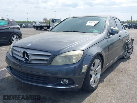 2009 Mercedes-Benz C 300 Sport z VIN WDDGF81X89R061439, wystawiony jako IAAI lot #42177083 z przebiegiem 195 633 mil mil oraz . Historia ofert i sprzedaży dostępna na DreamBid. Obrazek 2.