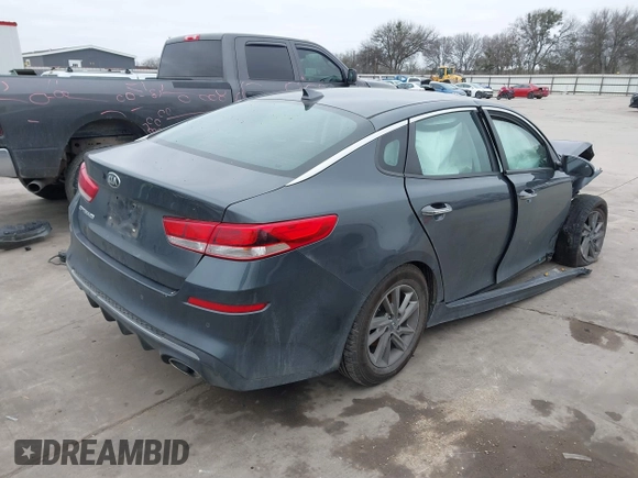 2020 Kia Optima LX z VIN 5XXGT4L39LG448999, wystawiony jako IAAI lot #41620968 z przebiegiem 69 431 mil mil oraz . Historia ofert i sprzedaży dostępna na DreamBid. Obrazek 4.