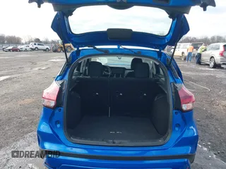 2024 Nissan Kicks S z VIN 3N1CP5BV1RL518247, wystawiony jako IAAI lot #41783680 z przebiegiem 15 846 mil mil oraz . Historia ofert i sprzedaży dostępna na DreamBid. Obrazek 17.