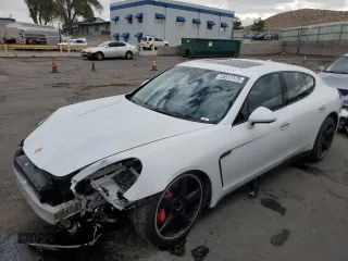 2014 Porsche Panamera GTS z VIN WP0AF2A76EL083319, wystawiony jako Copart lot #55517175 z przebiegiem 87 075 mil mil oraz Szkoda całkowita • Salvage title. Historia ofert i sprzedaży dostępna na DreamBid. Obrazek 1.