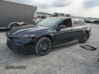 2025 Toyota Camry LE z VIN 4T1DAACK9SU531268, wystawiony jako Copart lot #53636235 z przebiegiem 6 275 mil mil oraz Szkoda całkowita • Salvage title. Historia ofert i sprzedaży dostępna na DreamBid. Obrazek 1.