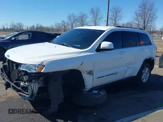2017 Jeep Grand Cherokee Altitude z VIN 1C4RJFAG2HC684482, wystawiony jako IAAI lot #41681634 z przebiegiem 109 095 mil mil oraz . Historia ofert i sprzedaży dostępna na DreamBid. Obrazek 6.