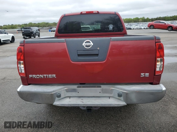2008 Nissan Frontier SE z VIN 1N6AD07U78C447465, wystawiony jako Copart lot #55706105 z przebiegiem 170 914 mil mil oraz Szkoda całkowita • Salvage title. Historia ofert i sprzedaży dostępna na DreamBid. Obrazek 6.