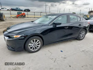 2022 Mazda 3 S with VIN 3MZBPAAL7NM304933, listed as a Copart auction lot 60727995 with 27,642 mi miles and Salvage title. Bid and sale history available at DreamBid. Image 1.