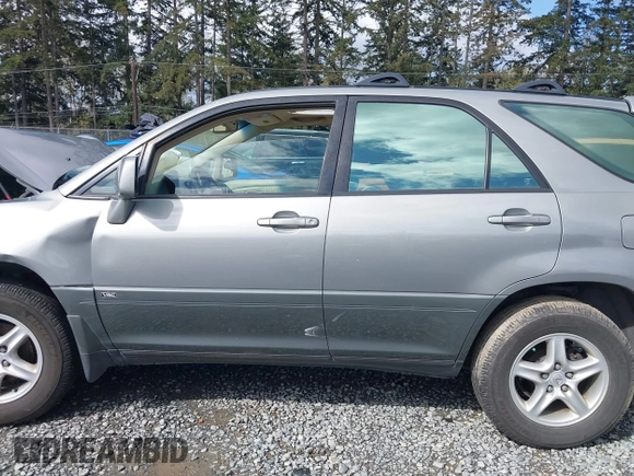 2003 Lexus RX 300 with VIN JTJHF10U630315106, listed as a IAAI auction lot 42012917 with 152,267 mi miles. Bid and sale history available at carsss.com. Image 13.