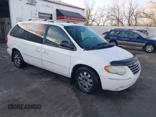 2005 Chrysler Town & Country Limited with VIN 2C8GP64L25R161995, listed as a IAAI auction lot 41403697 with 244,202 mi miles. Bid and sale history available at carsss.com. Image 1.
