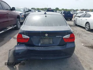 2006 BMW 3 Series 325i with VIN WBAVB17586NK36105, listed as a IAAI auction lot 42076568 with 198,243 mi miles. Bid and sale history available at carsss.com. Image 15.