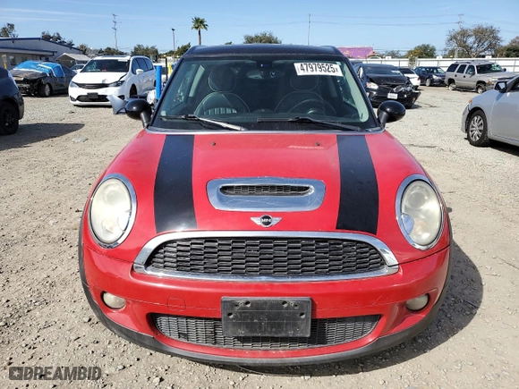 2009 MINI Cooper Clubman S with VIN WMWMM33509TP90424, listed as a Copart auction lot 47979525 with 122,373 mi miles and Clean Title. Bid and sale history available at carsss.com. Image 5.