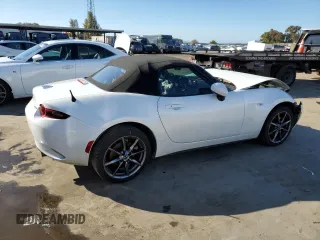 2020 Mazda MX-5 Miata Grand Touring z VIN JM1NDAD74L0416564, wystawiony jako Copart lot #80306624 z przebiegiem 32 732 mil mil oraz Szkoda całkowita • Salvage title. Historia ofert i sprzedaży dostępna na DreamBid. Obrazek 3.