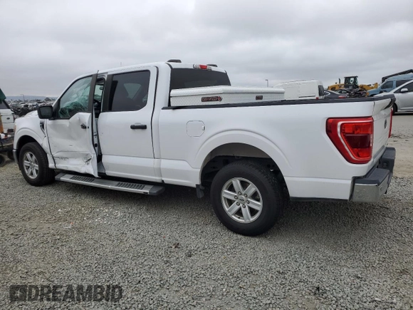 2021 Ford F-150 XL z VIN 1FTEW1CP5MKD10061, wystawiony jako Copart lot #50598155 z przebiegiem 70 055 mil mil oraz Szkoda całkowita • Salvage title. Historia ofert i sprzedaży dostępna na DreamBid. Obrazek 2.