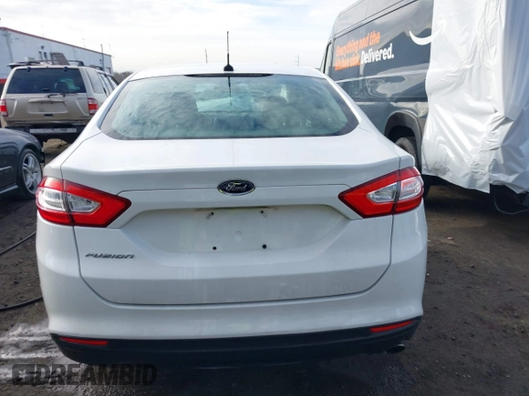 2013 Ford Fusion S with VIN 3FA6P0G73DR160667, listed as a IAAI auction lot 40964633 with 130,487 mi miles. Bid and sale history available at carsss.com. Image 16.