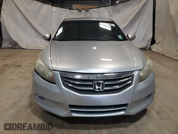 2011 Honda Accord EX-L z VIN 1HGCP3F82BA010275, wystawiony jako Copart lot #63698715 z przebiegiem 150 103 mil mil oraz Czysty tytuł • Clean title. Historia ofert i sprzedaży dostępna na DreamBid. Obrazek 5.