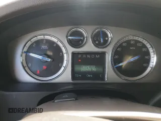 2009 Cadillac Escalade z VIN 1GYFK23229R284067, wystawiony jako Copart lot #55774135 z przebiegiem 160 978 mil mil oraz Szkoda całkowita • Salvage title. Historia ofert i sprzedaży dostępna na DreamBid. Obrazek 9.