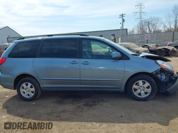 2006 Toyota Sienna XLE with VIN 5TDZA22C66S427793, listed as a IAAI auction lot 41804276 with 118,718 mi miles. Bid and sale history available at carsss.com. Image 13.