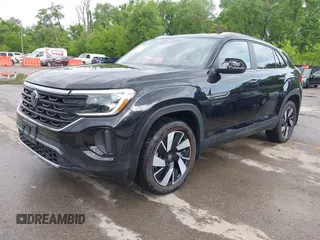 2024 Volkswagen Atlas SE с VIN 1V2HE2CA9RC258354, выставлен на аукционе IAAI как лот 42164703 с пробегом 2 470 миль миль и . История ставок и продаж доступна на DreamBid. Изображение 2.