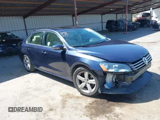 2012 Volkswagen Passat SE z VIN 1VWBP7A38CC054183, wystawiony jako IAAI lot #42040159 z przebiegiem 59 807 mil mil oraz . Historia ofert i sprzedaży dostępna na DreamBid. Obrazek 1.