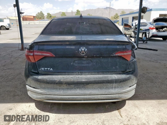 2022 Volkswagen Jetta SE with VIN 3VW7M7BU2NM013684, listed as a Copart auction lot 62175435 with 11,996 mi miles and Clean title. Bid and sale history available at DreamBid. Image 6.