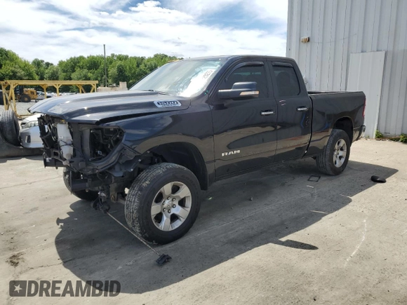 2020 Ram 1500 Big Horn z VIN 1C6SRFBT5LN162892, wystawiony jako Copart lot #57483275 z przebiegiem 49 102 mil mil oraz Szkoda całkowita • Salvage title. Historia ofert i sprzedaży dostępna na DreamBid. Obrazek 1.