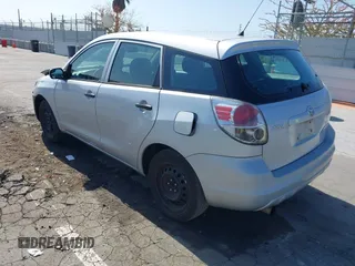 2007 Toyota Matrix STD z VIN 2T1KR32E77C645141, wystawiony jako IAAI lot #42293316 z przebiegiem 209 317 mil mil oraz . Historia ofert i sprzedaży dostępna na DreamBid. Obrazek 3.