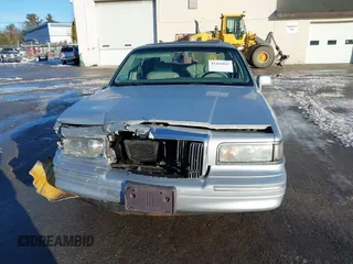 1997 Lincoln Town Car Cartier with VIN 1LNLM83W9VY661126, listed as a IAAI auction lot 41456847 with 160,710 mi miles and . Bid and sale history available at DreamBid. Image 12.