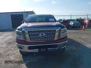 2016 Nissan Titan Platinum Reserve z VIN 1N6BA1F25GN500184, wystawiony jako IAAI lot #42185647 z przebiegiem 176 417 mil mil oraz . Historia ofert i sprzedaży dostępna na DreamBid. Obrazek 12.