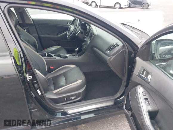 2012 Kia Optima SX with VIN 5XXGR4A62CG001281, listed as a IAAI auction lot 42076190 with 188,795 mi miles and . Bid and sale history available at carsss.com. Image 5.