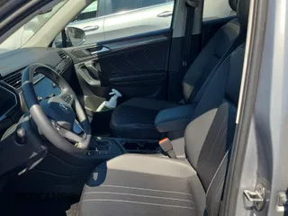 2024 Volkswagen Tiguan SE с VIN 3VV3B7AX9RM106728, выставлен на аукционе IAAI как лот 42845194 с пробегом 23 946 миль миль и . История ставок и продаж доступна на DreamBid. Изображение 24.