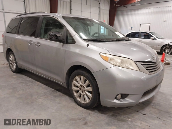 2011 Toyota Sienna XLE z VIN 5TDDK3DC4BS003792, wystawiony jako IAAI lot #41762481 z przebiegiem 201 051 mil mil oraz . Historia ofert i sprzedaży dostępna na DreamBid. Obrazek 1.