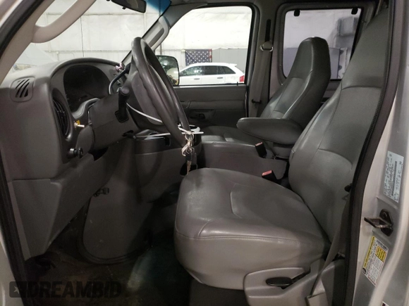 2008 Ford Econoline Cargo Commercial with VIN 1FTNS24W88DB46242, listed as a Copart auction lot 81156774 with 43,636 mi miles and Clean Title. Bid and sale history available at DreamBid. Image 7.