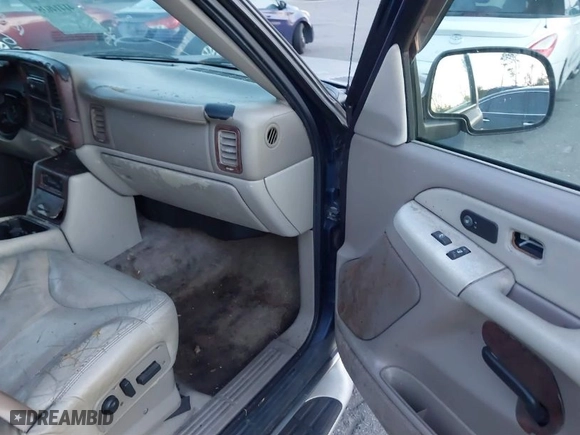 2001 GMC Yukon SLT with VIN 1GKEC13T11J123668, listed as a IAAI auction lot 41414035 with 287,516 mi miles. Bid and sale history available at carsss.com. Image 5.