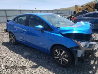 2021 Nissan Versa SV z VIN 3N1CN8EV6ML865567, wystawiony jako Copart lot #56343195 z przebiegiem Nie podano mil oraz Szkody całkowita. Historia ofert i sprzedaży dostępna na DreamBid. Obrazek 4.