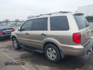 2005 Honda Pilot EX-L with VIN 5FNYF18545B052618, listed as a IAAI auction lot 41798972 with 250,118 mi miles. Bid and sale history available at carsss.com. Image 14.