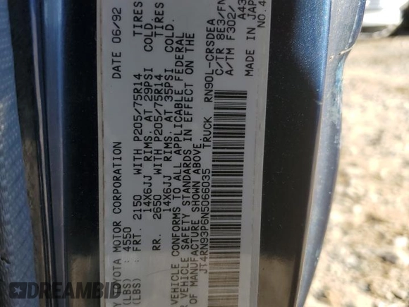 1992 Toyota Pickup DLX z VIN JT4RN93P6N5066035, wystawiony jako Copart lot #86102924 z przebiegiem 165 311 mil mil oraz Szkoda całkowita • Salvage title. Historia ofert i sprzedaży dostępna na DreamBid. Obrazek 14.