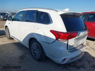 2020 Mitsubishi Outlander PHEV SEL with VIN JA4J24A57LZ010227, listed as a IAAI auction lot 41652308 with 47,929 mi miles. Bid and sale history available at carsss.com. Image 3.