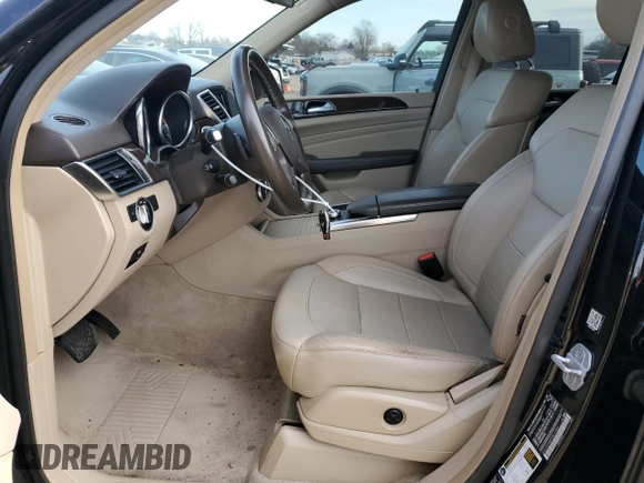 2015 Mercedes-Benz M 350 z VIN 4JGDA5HB6FA617466, wystawiony jako Copart lot #43928025 z przebiegiem 118 630 mil mil oraz Szkoda całkowita • Salvage title. Historia ofert i sprzedaży dostępna na DreamBid. Obrazek 7.