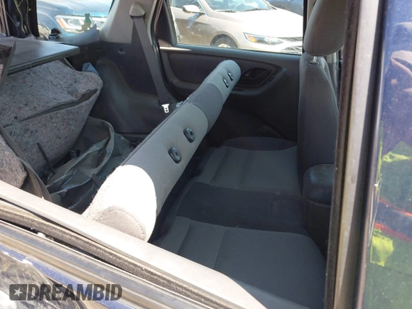 2003 Ford Escape XLS Popular с VIN 1FMYU92143KB89726, выставлен на аукционе IAAI как лот 42002613 с пробегом 95 586 миль миль и . История ставок и продаж доступна на DreamBid. Изображение 8.