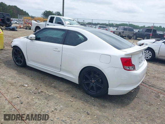 2011 Scion tC z VIN JTKJF5C75B3010638, wystawiony jako IAAI lot #42127293 z przebiegiem 149 320 mil mil oraz . Historia ofert i sprzedaży dostępna na DreamBid. Obrazek 3.
