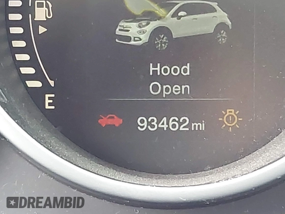 2016 FIAT 500X Lounge z VIN ZFBCFYDT3GP393494, wystawiony jako IAAI lot #42208957 z przebiegiem 93 462 mil mil oraz . Historia ofert i sprzedaży dostępna na DreamBid. Obrazek 16.