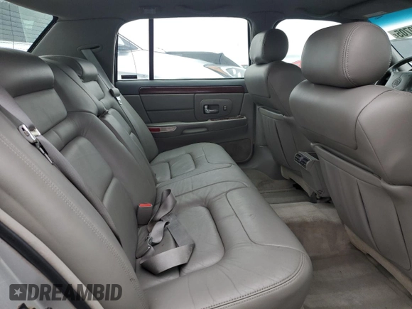 1999 Cadillac DeVille z VIN 1G6KD54Y2XU807846, wystawiony jako Copart lot #53070705 z przebiegiem Nie podano mil oraz Czysty tytuł • Clean title. Historia ofert i sprzedaży dostępna na DreamBid. Obrazek 10.