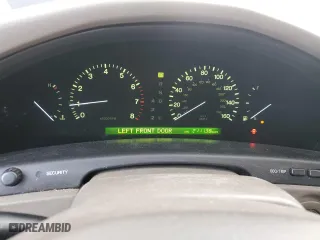 1998 Lexus LS 400 Luxury Sdn with VIN JT8BH28F2W0101991, listed as a Copart auction lot 82036394 with 211,138 mi miles and Clean Title. Bid and sale history available at carsss.com. Image 9.