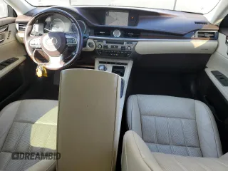 2018 Lexus ES 350 с VIN 58ABK1GG1JU084999, выставлен на аукционе Copart как лот 63817875 с пробегом 56 068 миль миль и Списание • Salvage title. История ставок и продаж доступна на DreamBid. Изображение 8.