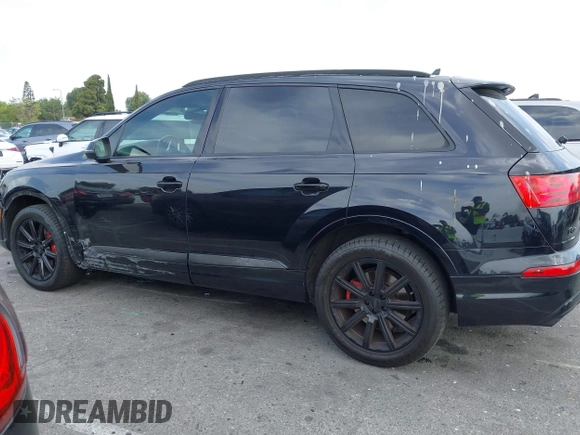 2018 Audi Q7 Premium Plus with VIN WA1LHAF71JD021489, listed as a IAAI auction lot 42233192 with 103,896 mi miles and . Bid and sale history available at DreamBid. Image 14.