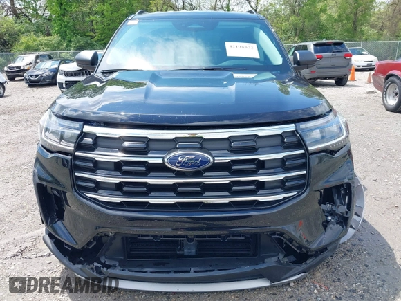 2025 Ford Explorer Active z VIN 1FMUK8DH8SGB17695, wystawiony jako IAAI lot #42198872 z przebiegiem 2 795 mil mil oraz . Historia ofert i sprzedaży dostępna na DreamBid. Obrazek 13.