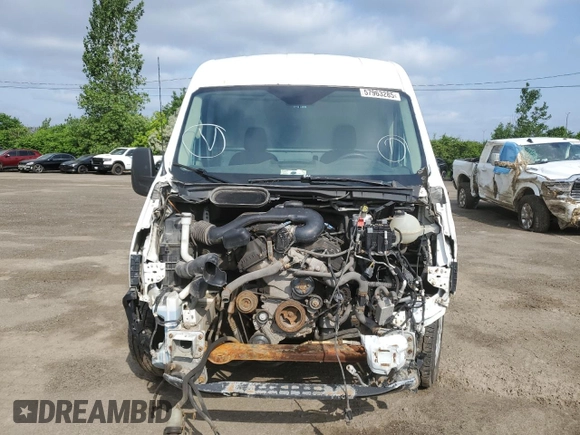 2015 Ford Transit Cargo with VIN 1FTNR2CM2FKB24077, listed as a Copart auction lot 57963285 with 239,419 mi miles and Salvage title. Bid and sale history available at DreamBid. Image 5.